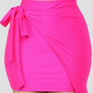 Fashion Nova HOT Pink skirt Xs